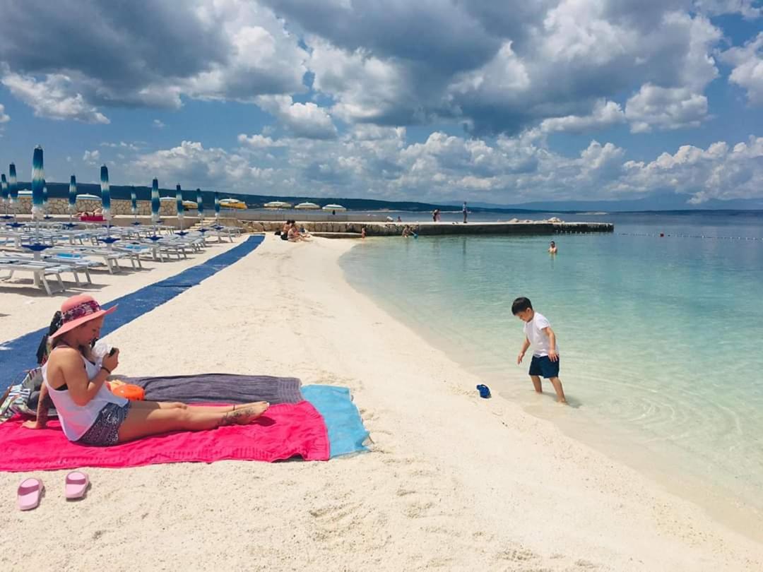 Roko Apartments Selce Rum bild